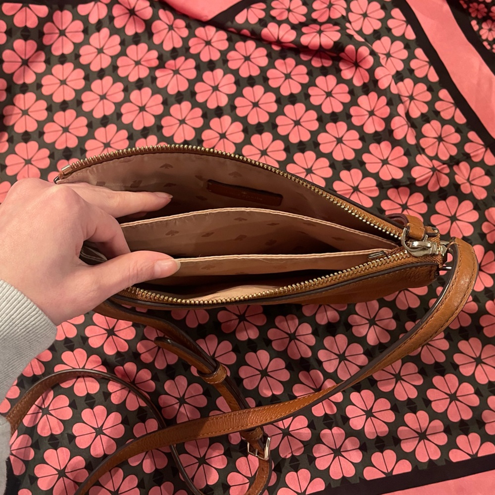 Kate Spade Leila Triple Gusset Crossbody π - Picture 8 of 12
